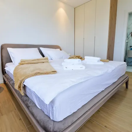 Helvetia With Heated Pool Villa