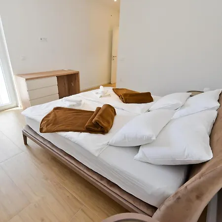 Helvetia With Heated Pool Rovanjska