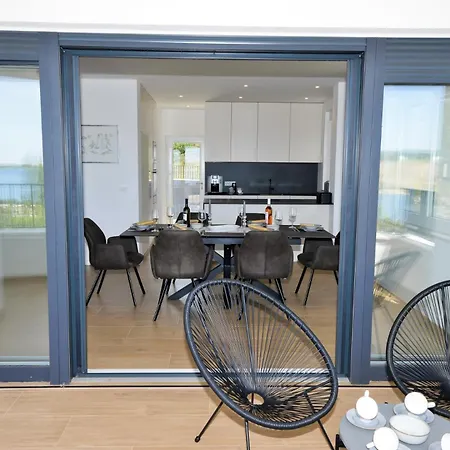 Helvetia With Heated Pool Villa *