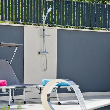 Helvetia With Heated Pool